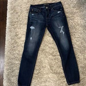 EUC Express Mid rise Legging Jeans.